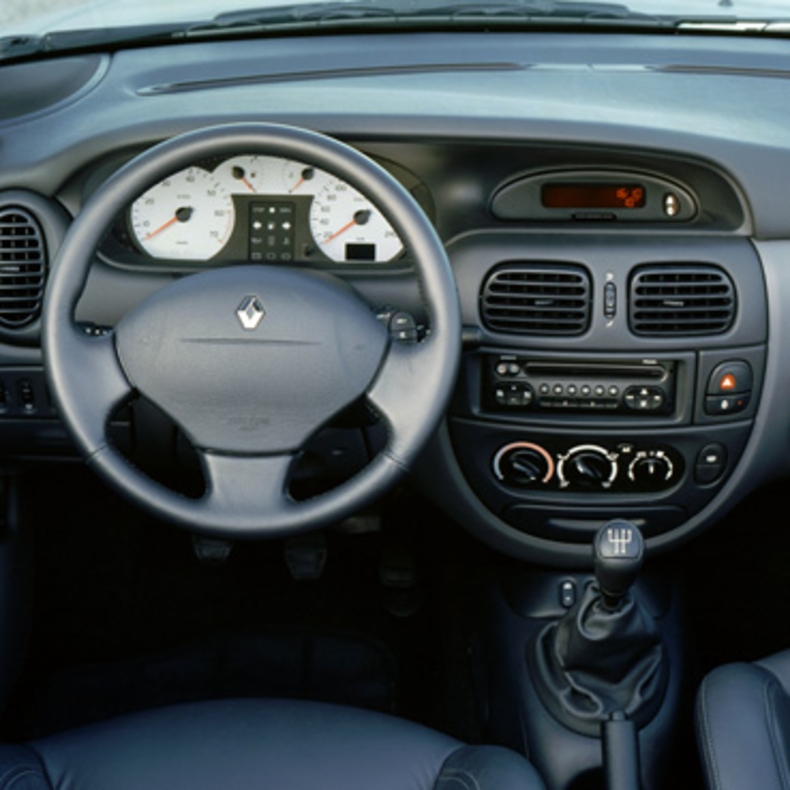 Переходная рамка Intro RFR-N06 Renault Megane-1 96-02 1Din black